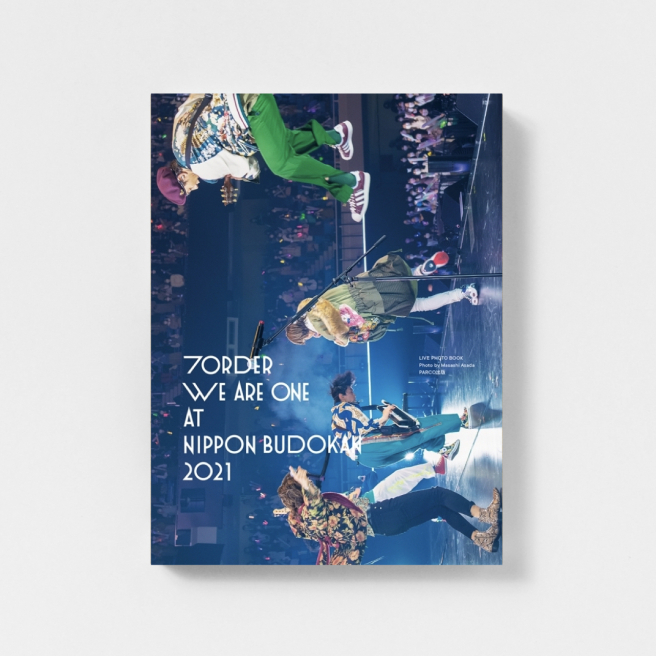 ７ＯＲＤＥＲ<br />
WE ARE ONE / NICE TWO MEET YOU<br />
LIVE PHOTO BOOK