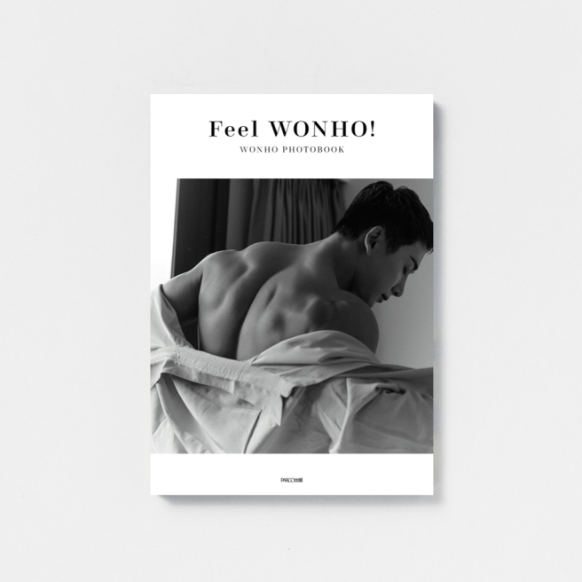 워노 사진집 《Feel WONHO!》<br />
WONHO PHOTOBOOK